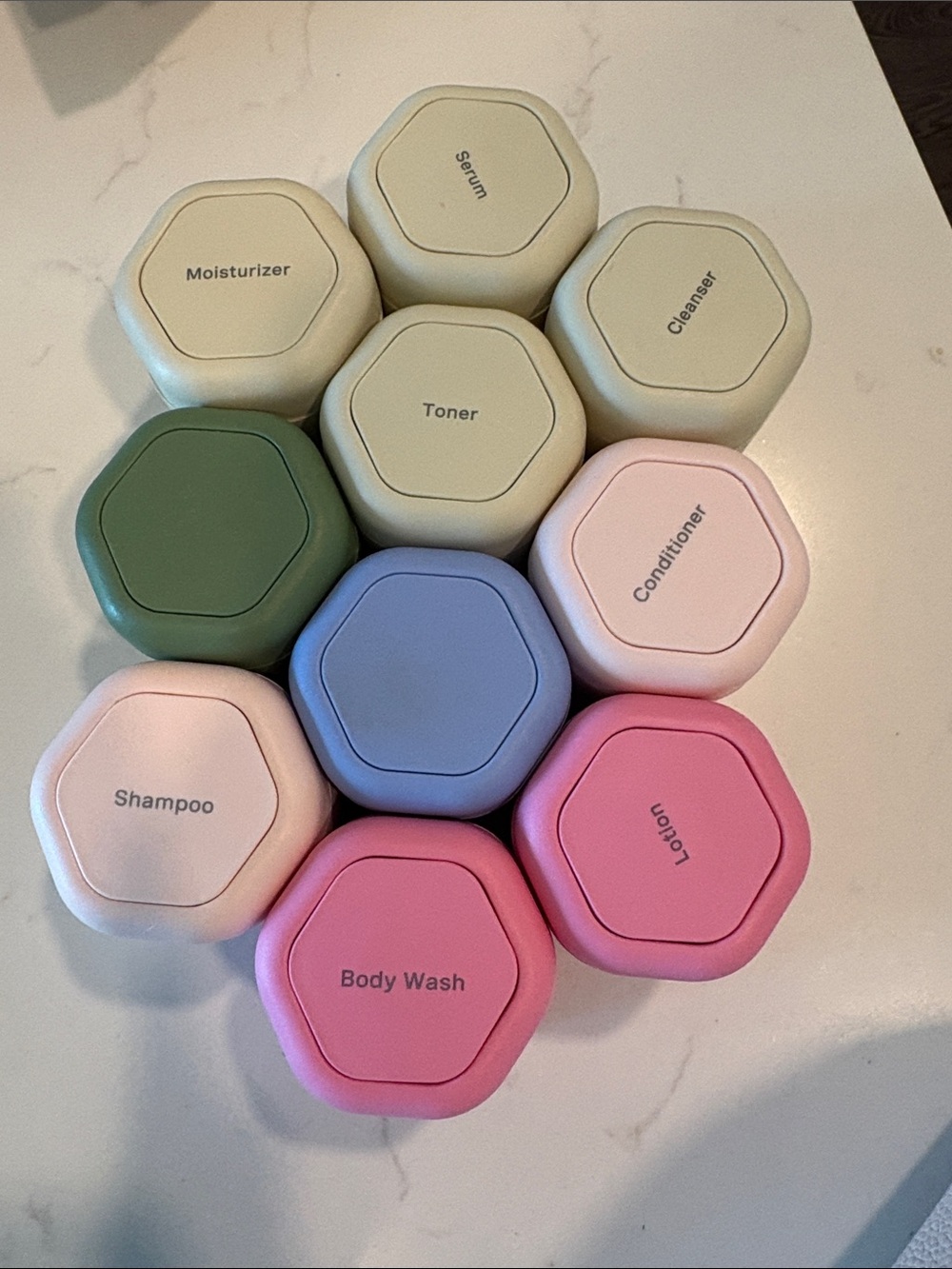 Cadence capsule travel set